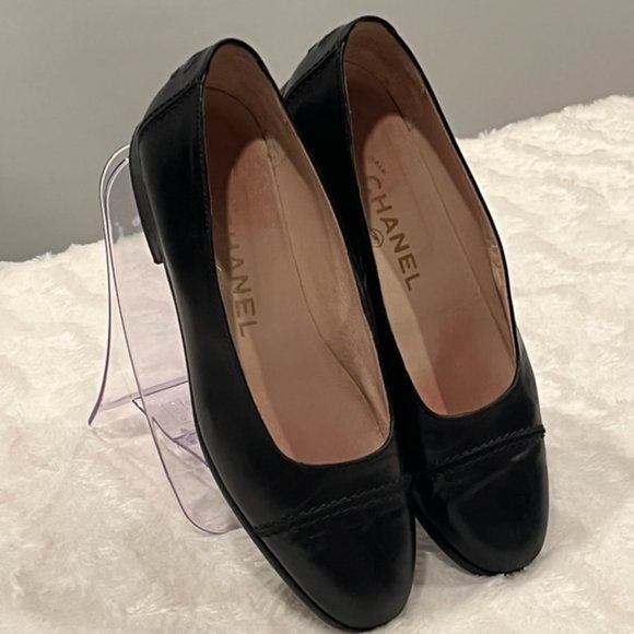 Vintage CHANEL Black Leather Cap Toe Flats - Picture 9 of 16
